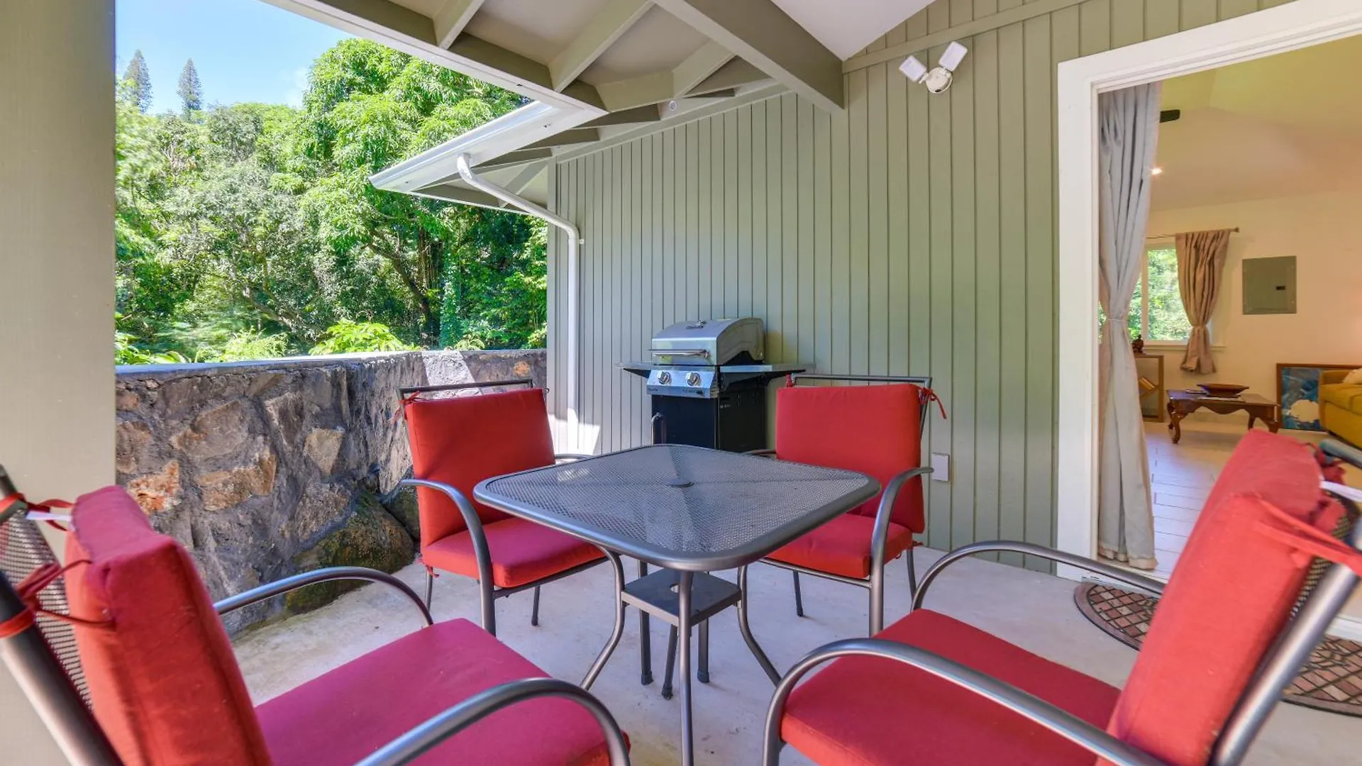 Bright Haiku Studio Patio And Rainforest View Appartamento